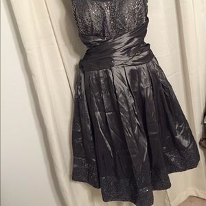 💥MAY SALE💥 Metallic Gray evening dress